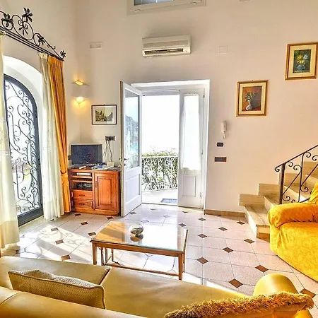 Sleeps 2 Air Con Wifi Positano